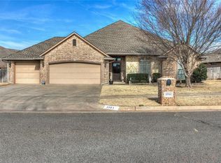 2701 SE 8th St, Moore, OK 73160