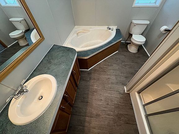 3rd image of 59108 Dawn St