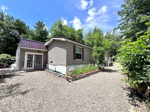 6227 Fritz Rd, Friendship, NY 14739