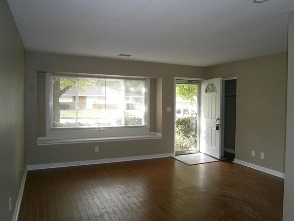 2nd image of 18 Burchwood St
