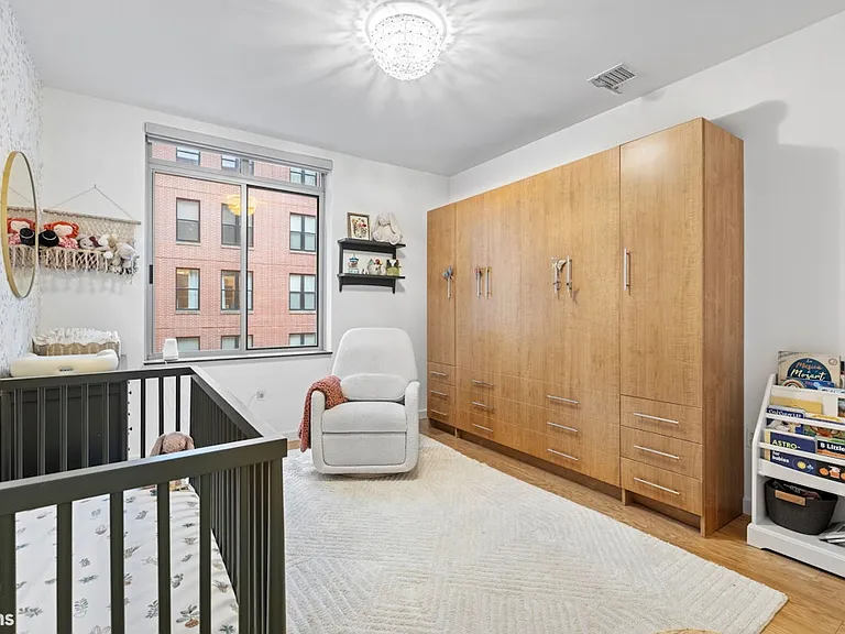 25 McWilliams Pl #307 — Photo 16