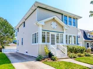 615 N Waiola Ave, La Grange Park, IL 60526