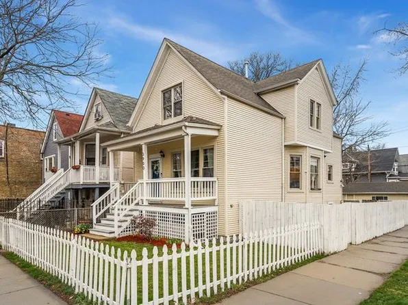 3900 W Montrose Ave, Chicago, IL 60618