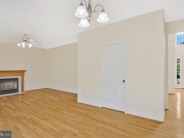 9112 Granite Ct — Photo 28