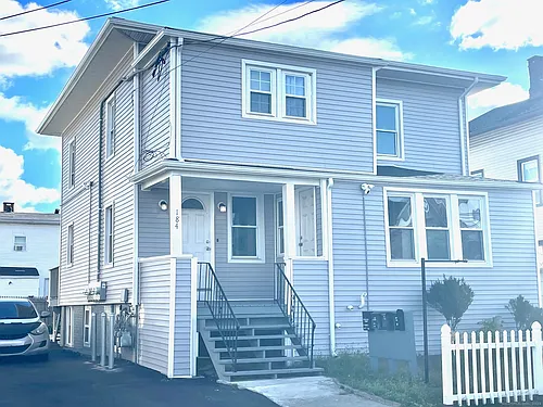 184 Park St Photo 1
