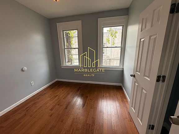 3rd image of 300-301 Lyons Ave #6AZ