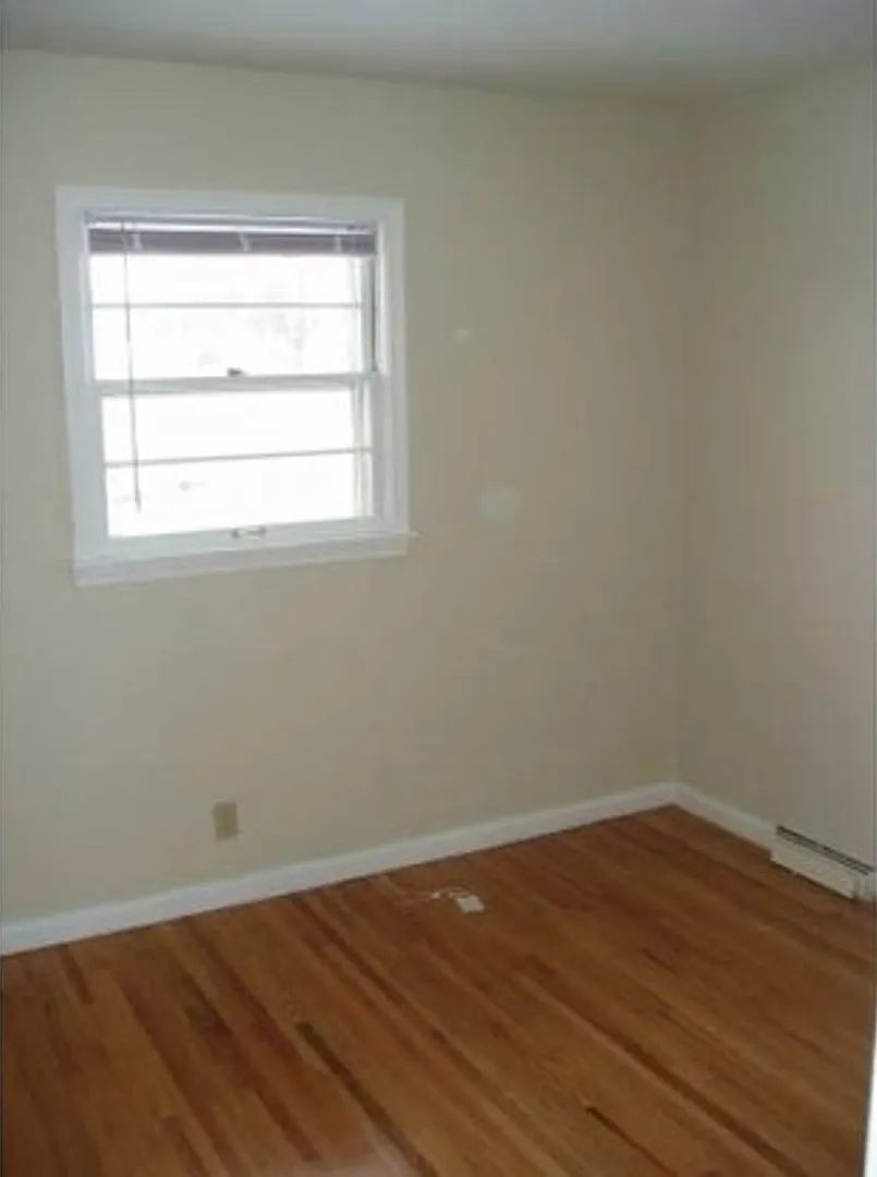 Hopkins Townhome for Rent — Photo 3