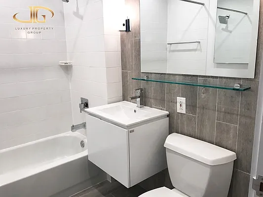 Rented by Luxury Property Group | media 13