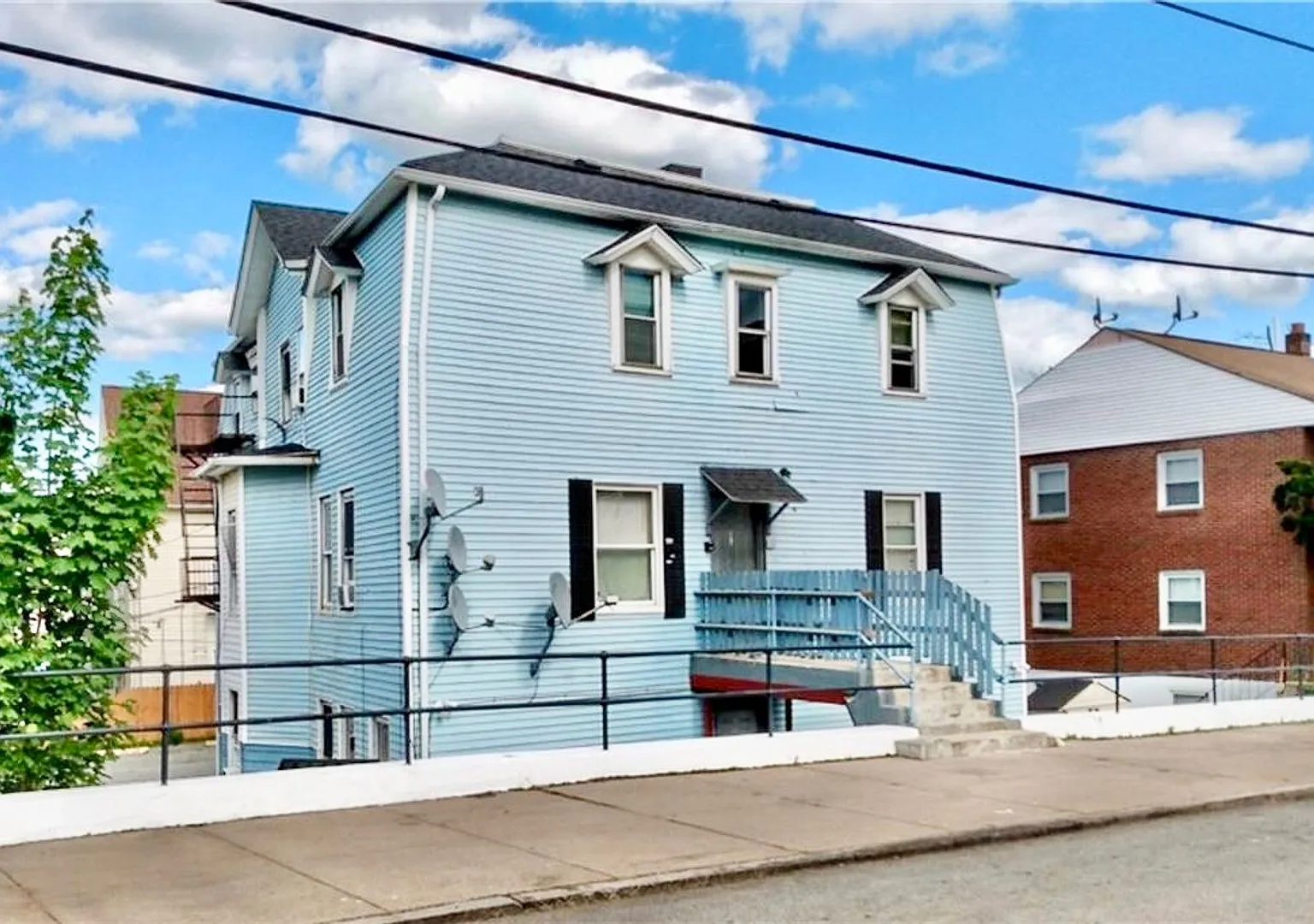 161 Montgomery Street — Photo 1