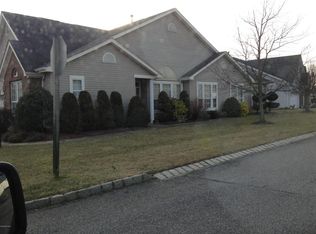 82 Chain Blvd, Bayville, NJ