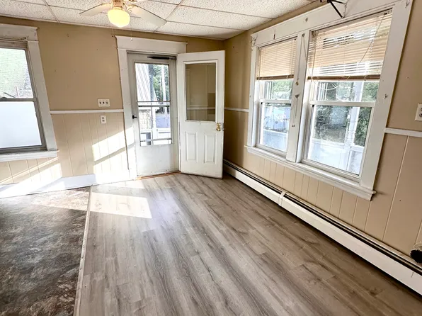 11 Holman Ave #2F, Mexico, ME 04257