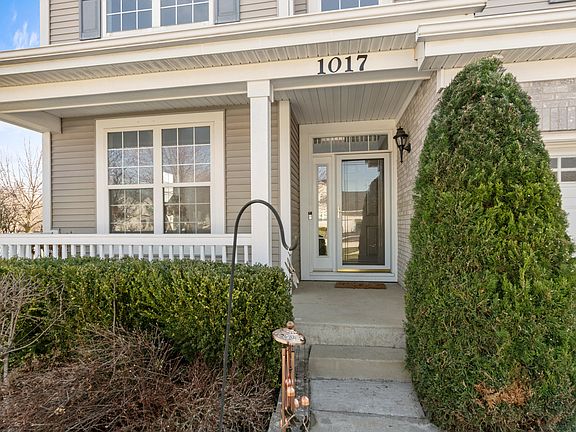 2nd image of 1017 S Sienna Ct