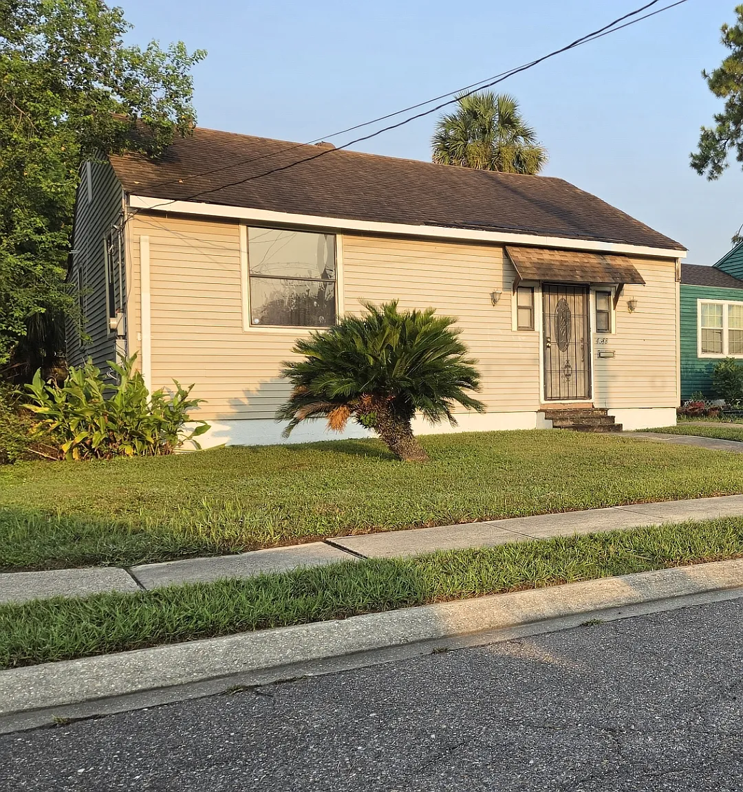 2 bed, 1133 sqft, $1,600 — Photo 1
