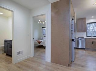 Otjen Rowhomes - 925 E Otjen, Milwaukee, WI 53207