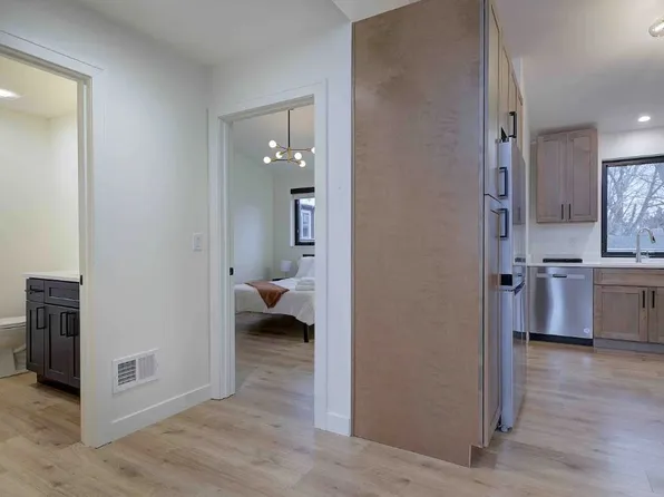 Otjen Rowhomes - 925 E Otjen, 923 E Otjen St, Milwaukee, WI 53207