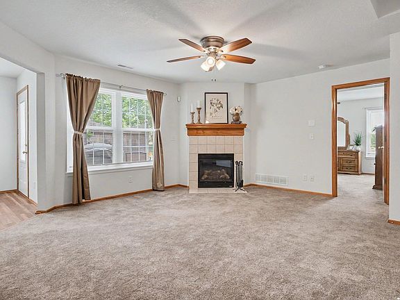 5th image of 2702 Coralberry Ct