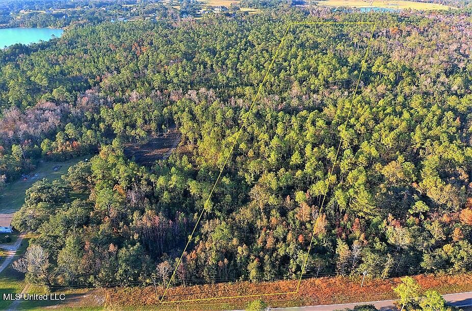 2nd image of Bells Ferry Rd Lot 484