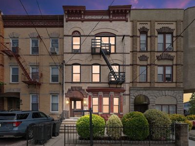 2402 Palisade Ave APT 2, Weehawken, NJ, 07086