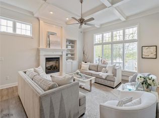 14112 Ridgemont Dr, Urbandale, IA 50323