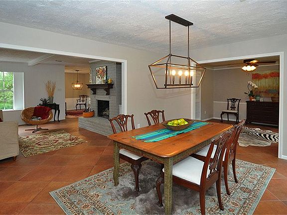 5th image of 2218 Rolling Meadows Dr