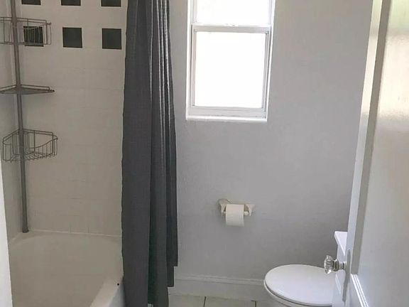 2nd image of 1808 Delaney Ave #1/2