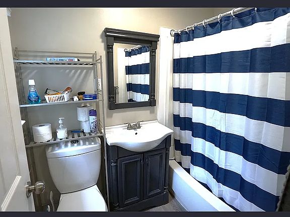 5th image of 534 Rye St #1