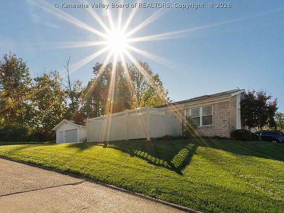 4th image of 133 Woodbridge Dr