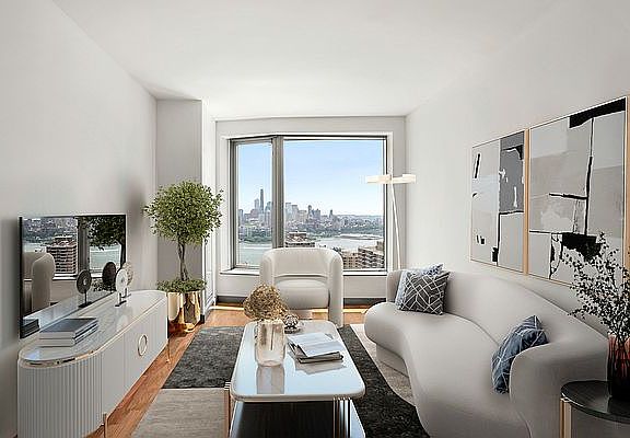 3rd image of 8 Spruce St APT 27P