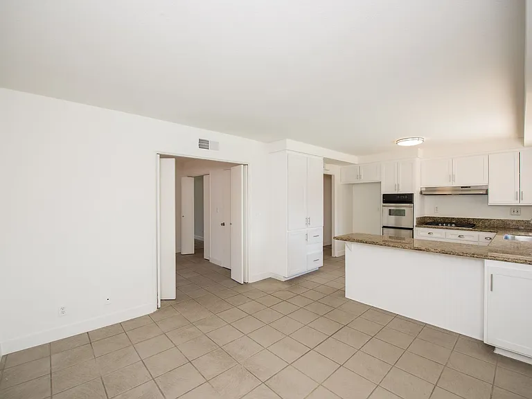 3069 Hayes Ave — Photo 9
