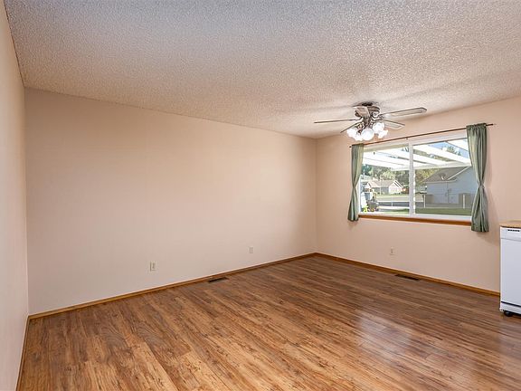 5th image of 1039 W 27th Ave