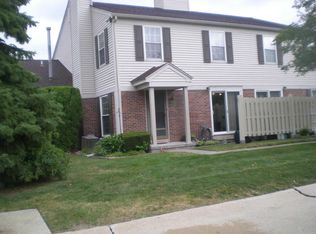 44602 N Bunker Hill Dr #462/12, Clinton Township, MI 48038