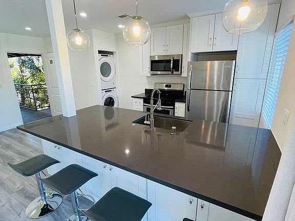 3rd image of 12656 Burbank Blvd #10