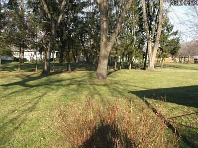 2nd image of 398 Yvonne Dr