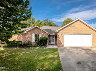 1928 Bayside Dr, Biloxi, MS 39532