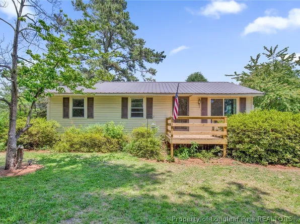 219 E Clinton St, Autryville, NC 28318