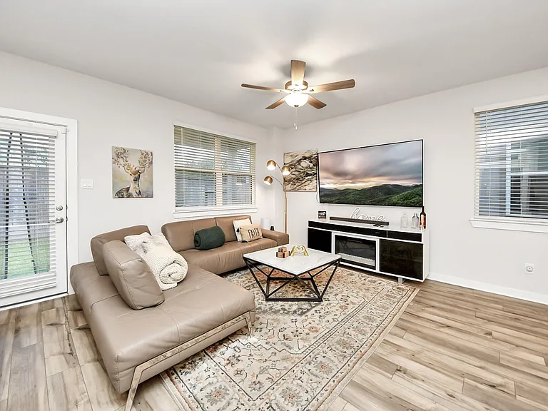 8207 Rising Stream Dr — Photo 8