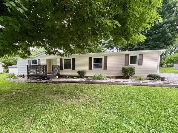 151 W Water St, Cloverdale, IN 46120
