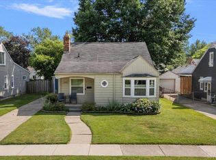 21916 Gaukler St, Saint Clair Shores, MI 48080