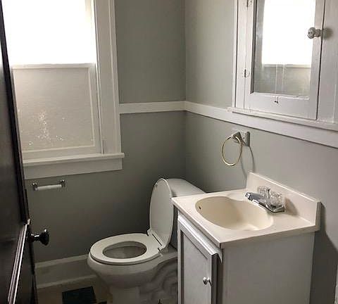 5th image of 3394 W 54th St