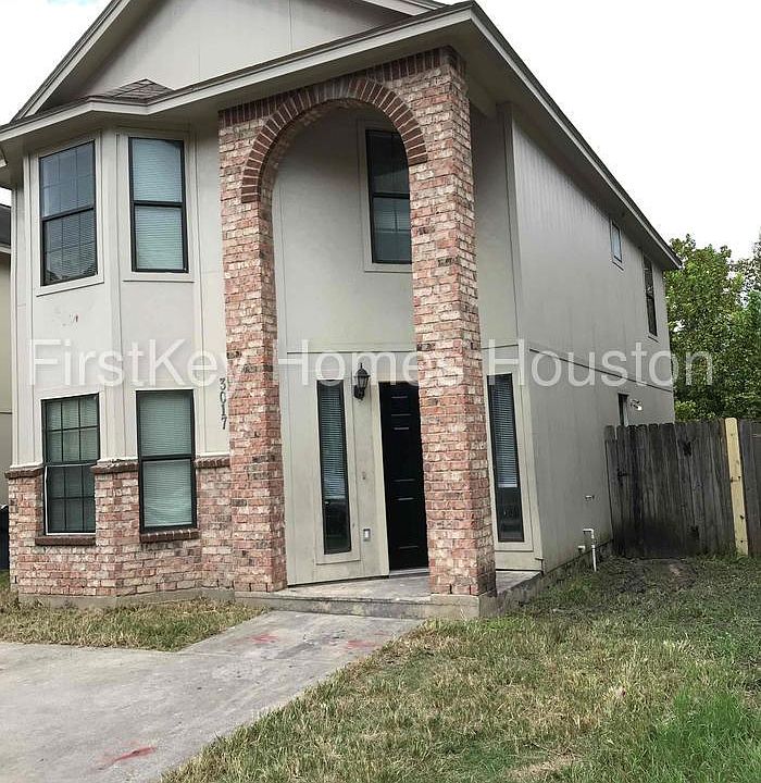 1st image of 3017 La Estancia Ln