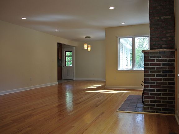 3rd image of 4 Puritan Ave