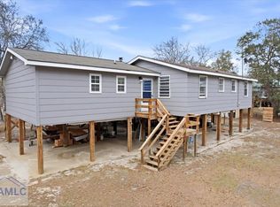 1362 Warners Lndg, Hortense, GA 31543