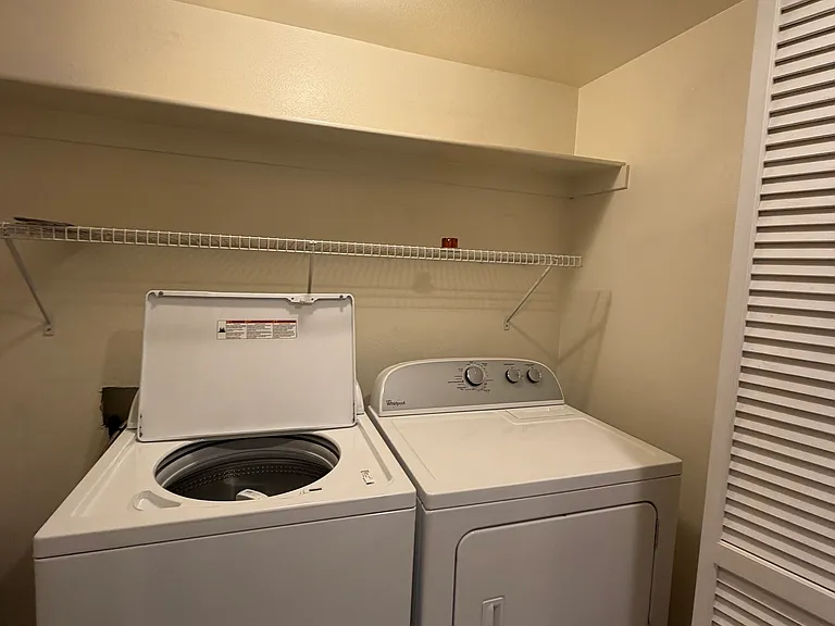423 E Providencia Ave #105 — Photo 7