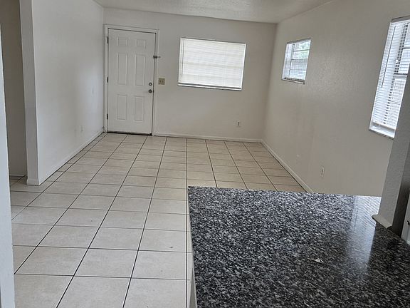4th image of 2345 19th Ave SW APT A