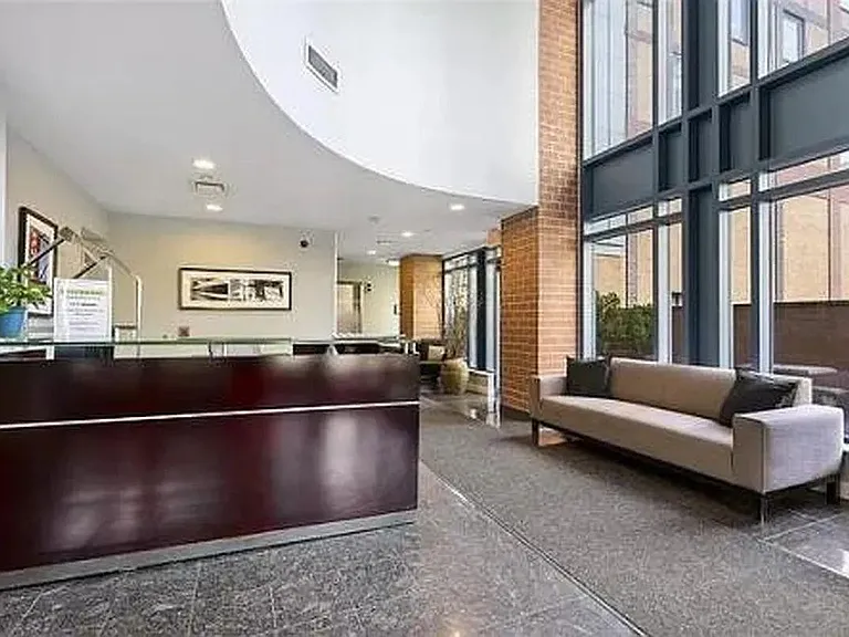 311 Washington St #3E — Photo 10