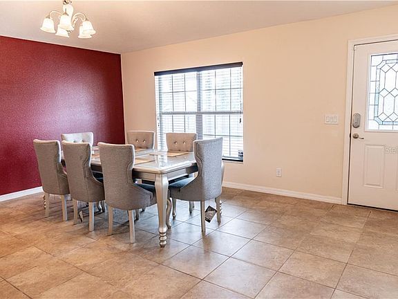 4th image of 329 Vizcay Way