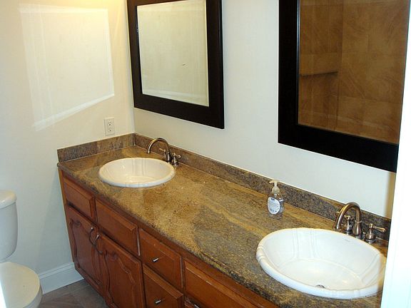 double vanities with granite
