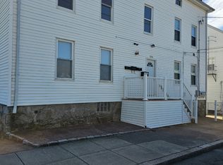 1055 Pine St #2E, Fall River, MA 02723