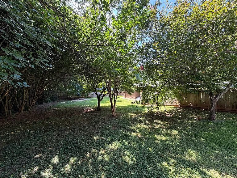 1627 Wainwright Dr SE — Photo 27