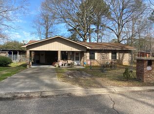 14 Hoy Green Acres Cir, Laurel, MS 39443